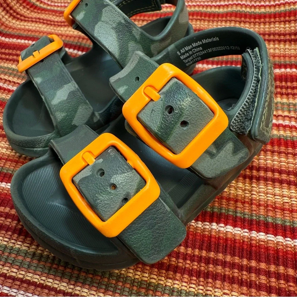 Cat & Jack Toddler Ade Footbed Sandals Green Camo Size 5 - Picture 8 of 13